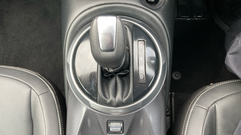 Nissan Juke 1.6 Hybrid Tekna 5dr Auto Hybrid Hatchback